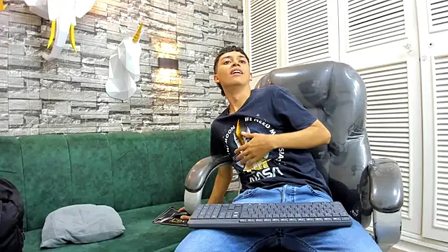 DamiBright online show from October 11, 5:44 pm