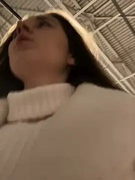 UnaMiuMiu online show from January 11, 9:15 am
