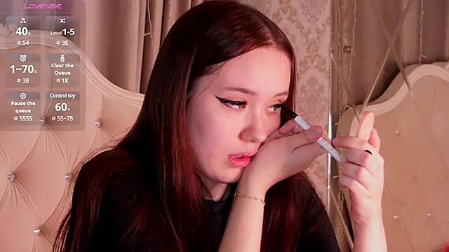 MiriaamWhite online show from December 2, 4:09 am