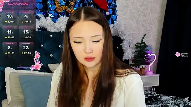 MiriaamWhite online show from December 15, 4:18 am