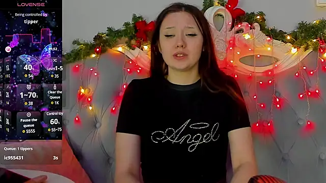 MiriaamWhite online show from December 25, 7:14 am