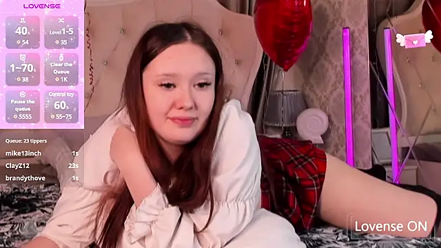 MiriaamWhite online show from February 11, 12:05 pm
