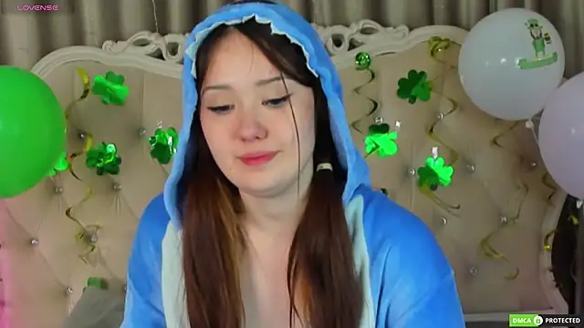 MiriaamWhite online show from March 14, 5:05 am