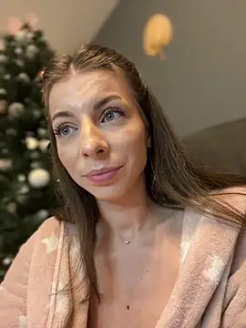Mia Ethan online show from January 8, 4:22 pm