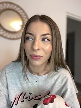 Mia Ethan online show from October 11, 9:19 am