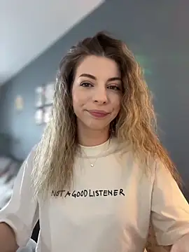 Mia Ethan online show from May 12, 9:28 am