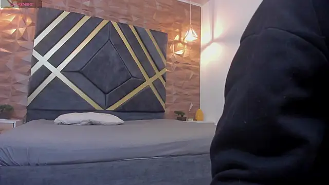 Alahia Dangelo online show from February 15, 11:28 am