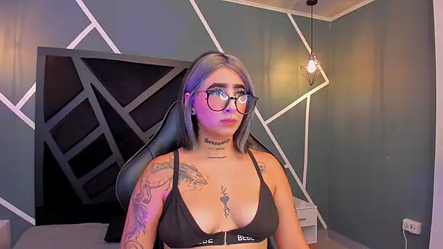 Alahia Dangelo online show from September 22, 11:34 am