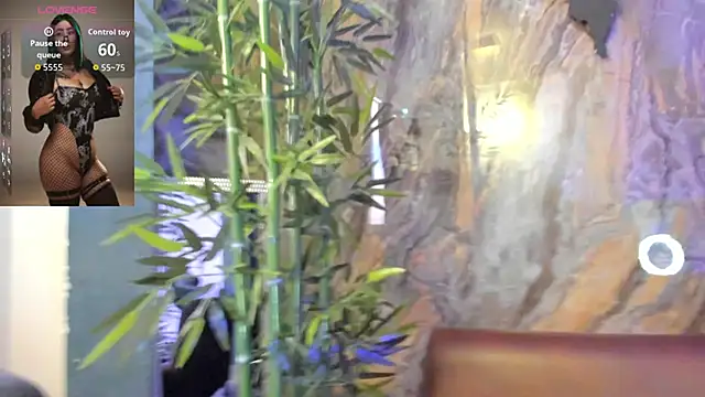 Alahia Dangelo online show from October 29, 5:25 pm