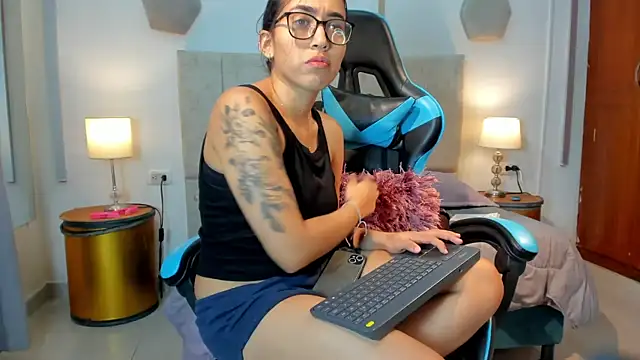  maria foxx  online show from February 5, 5:39 pm