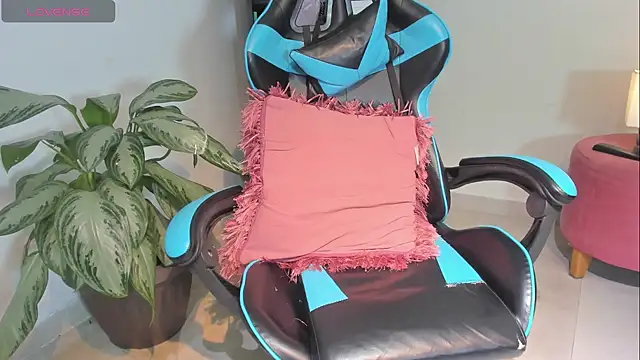  maria foxx  online show from May 20, 5:52 pm