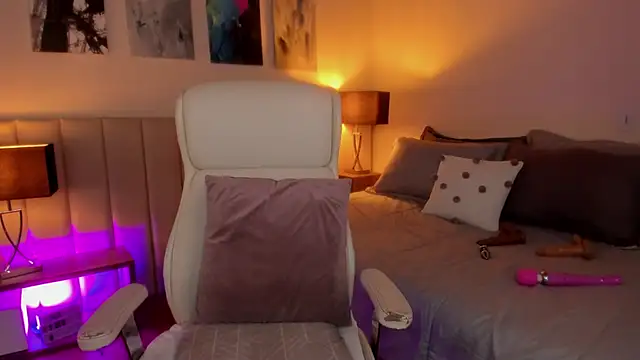 Snapshot of DaniRousse chatting on January 9, 4:21 pm DaniRousse online show from January 9, 4:21 pm