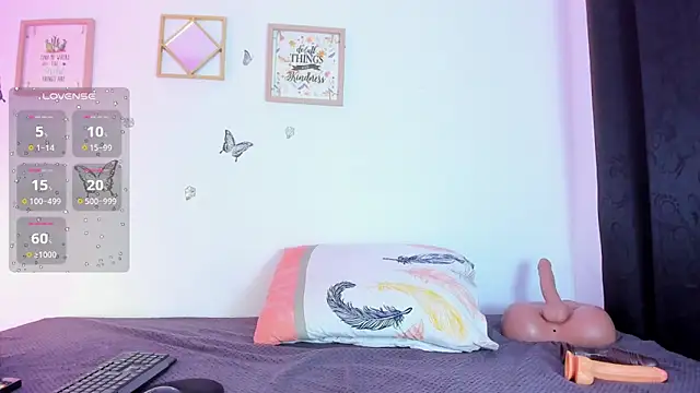 EmmaRogers online show from October 17, 3:36 pm