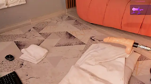 Eilin clio online show from January 6, 3:40 pm