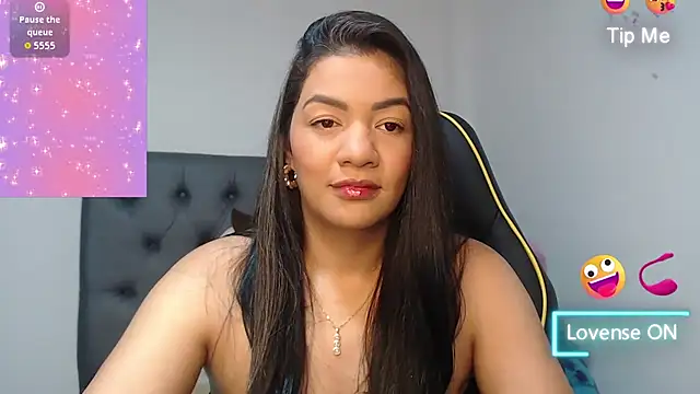 Snapshot of Horny_mami12 chatting on October 25, 1:02 am Horny mami12 online show from October 25, 1:02 am