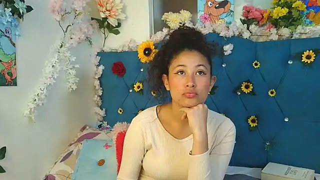 Milkdulce1 online show from May 20, 1:50 pm
