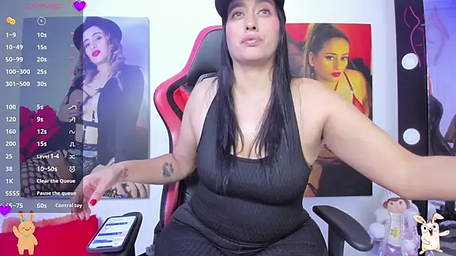 vaiolet triana online show from February 27, 3:15 pm