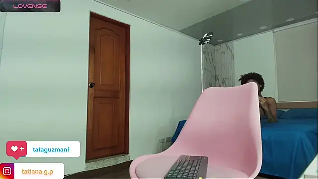 Snapshot of tataguzman1 chatting on October 23, 12:04 pm tataguzman1 online show from October 23, 12:04 pm