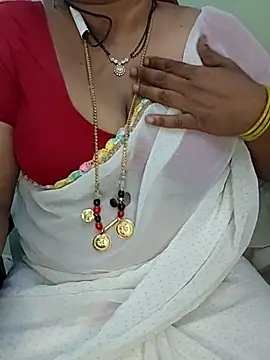 Snapshot of Sexy-Telugunayana2 chatting on November 2, 9:33 am Sexy-Telugunayana2 online show from November 2, 9:33 am