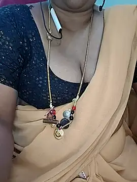 Snapshot of Sexy-Telugunayana2 chatting on December 17, 9:04 am Sexy-Telugunayana2 online show from December 17, 9:04 am