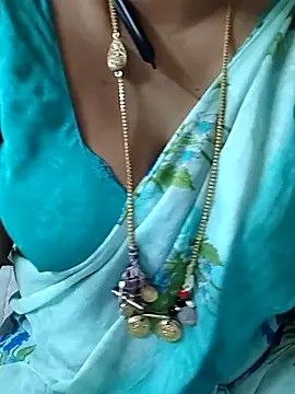 Snapshot of Sexy-Telugunayana2 chatting on February 21, 6:25 am Sexy-Telugunayana2 online show from February 21, 6:25 am