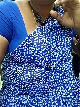 Snapshot of Sexy-Telugunayana2 chatting on February 26, 7:18 am Sexy-Telugunayana2 online show from February 26, 7:18 am