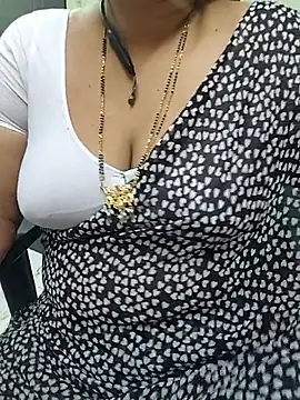 Snapshot of Sexy-Telugunayana2 chatting on March 21, 6:18 am Sexy-Telugunayana2 online show from March 21, 6:18 am