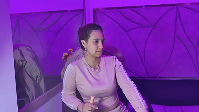 Snapshot of Tammy_Blackk chatting on November 18, 3:45 am Tammy Blackk online show from November 18, 3:45 am