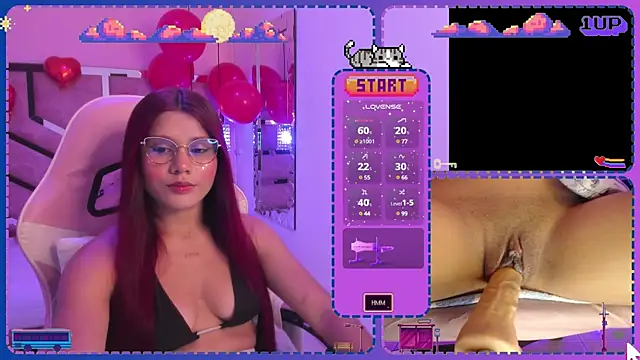 Snapshot of Sara-Hill chatting on February 8, 9:25 pm Sara-Hill online show from February 8, 9:25 pm
