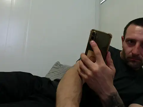 serjdj90 online show from April 4, 12:46 pm