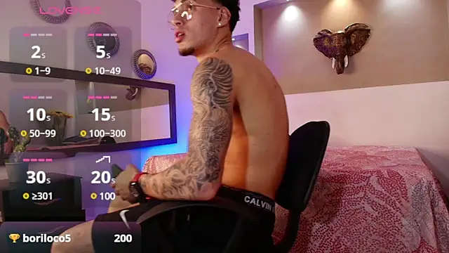 Snapshot of austin_collinss chatting on December 24, 6:55 am austin collinss online show from December 24, 6:55 am