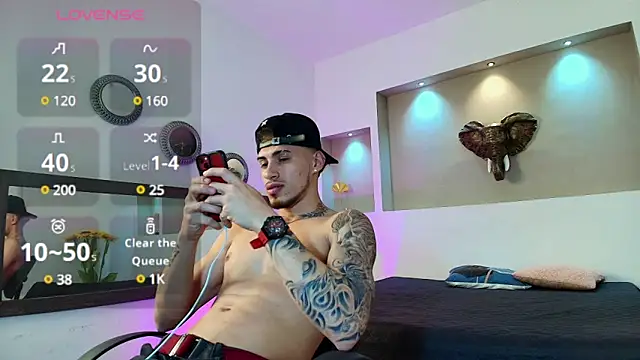 Snapshot of austin_collinss chatting on January 19, 8:07 am austin collinss online show from January 19, 8:07 am