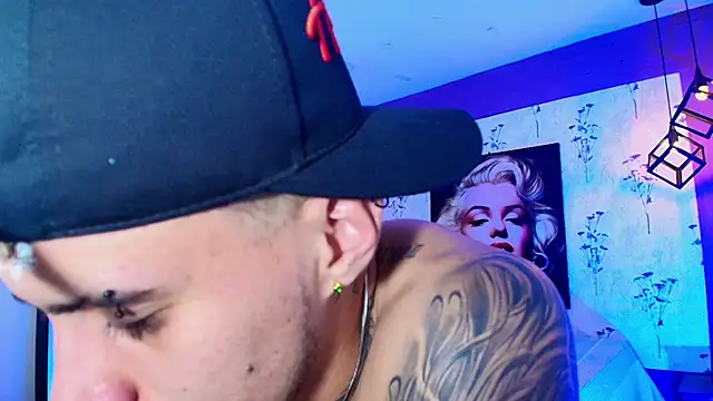 Snapshot of austin_collinss chatting on February 13, 9:20 am austin collinss online show from February 13, 9:20 am