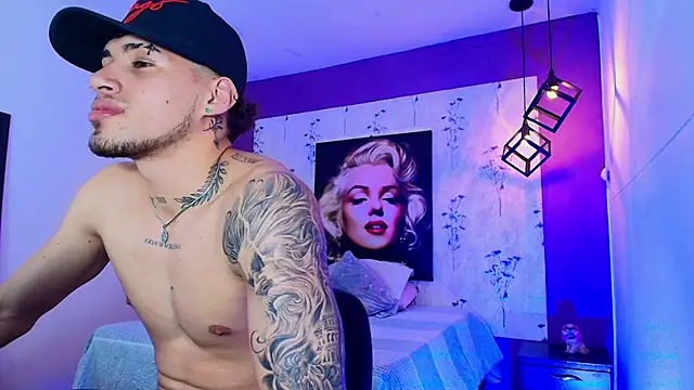 Snapshot of austin_collinss chatting on February 14, 8:52 am austin collinss online show from February 14, 8:52 am