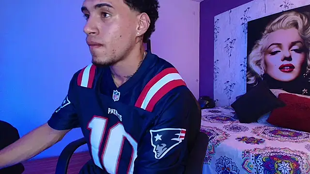 Snapshot of austin_collinss chatting on March 21, 6:27 am austin collinss online show from March 21, 6:27 am