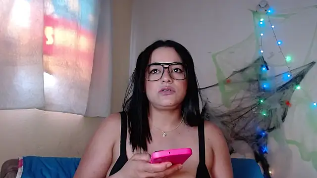 maraa lee online show from October 26, 6:36 pm