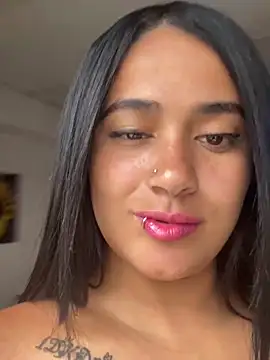 Snapshot of diosa_luna chatting on March 5, 6:56 pm diosa luna online show from March 5, 6:56 pm