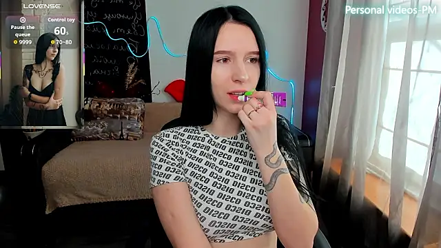 KarolinaBlacks online show from March 29, 5:29 am