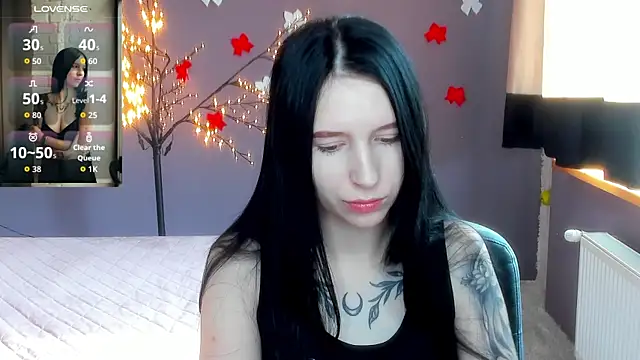 Snapshot of KarolinaBlacks chatting on April 12, 5:23 am KarolinaBlacks online show from April 12, 5:23 am