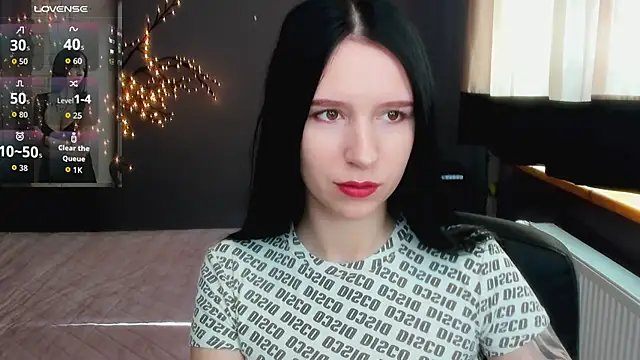 Snapshot of KarolinaBlacks chatting on April 25, 5:21 am KarolinaBlacks online show from April 25, 5:21 am