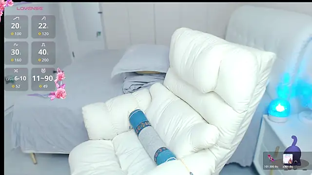 Snapshot of Sexyxiao_520 chatting on May 13, 5:16 am Sexyxiao 520 online show from May 13, 5:16 am