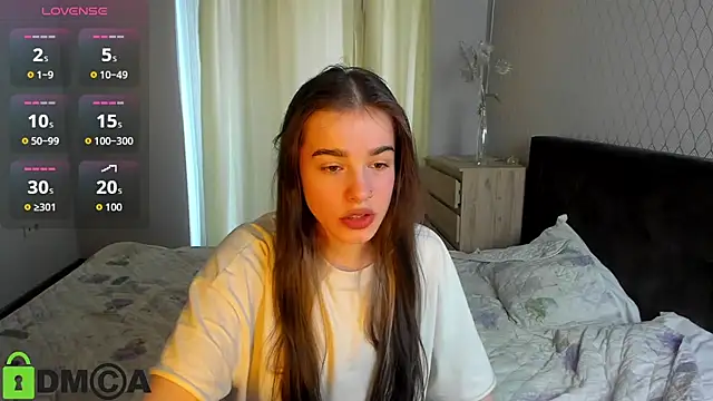 Snapshot of ShelyMoon chatting on September 13, 1:33 pm ShelyMoon online show from September 13, 1:33 pm