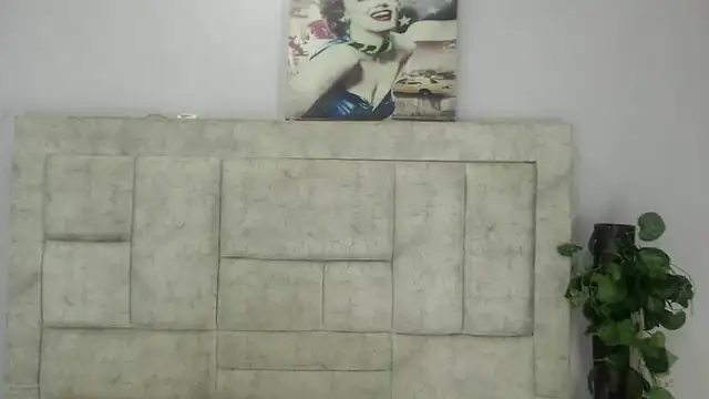 Snapshot of Eban_Dustan chatting on October 6, 6:05 pm Eban Dustan online show from October 6, 6:05 pm