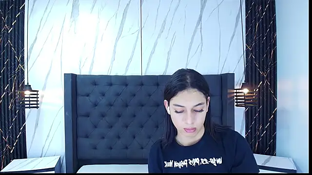 Snapshot of Eban_Dustan chatting on November 30, 8:24 pm Eban Dustan online show from November 30, 8:24 pm