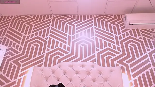 Snapshot of SashaDurante chatting on February 28, 11:55 am SashaDurante online show from February 28, 11:55 am