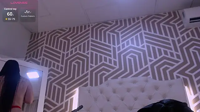 Snapshot of SashaDurante chatting on March 7, 12:35 pm SashaDurante online show from March 7, 12:35 pm