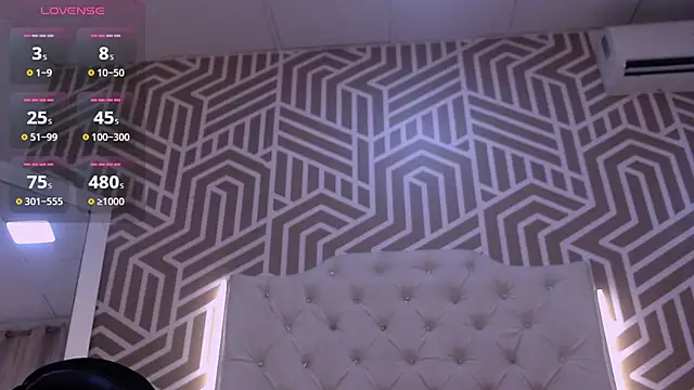 Snapshot of SashaDurante chatting on March 13, 12:34 pm SashaDurante online show from March 13, 12:34 pm