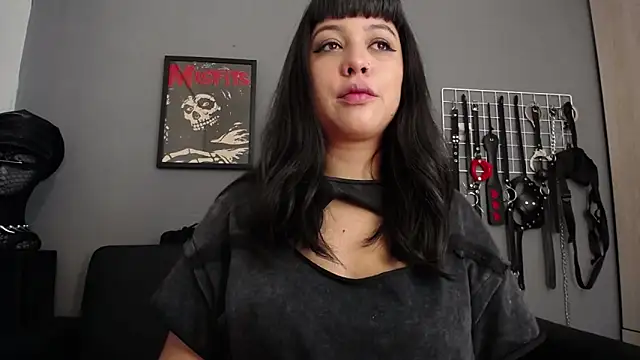 Carla Phoenix online show from May 9, 2:11 pm