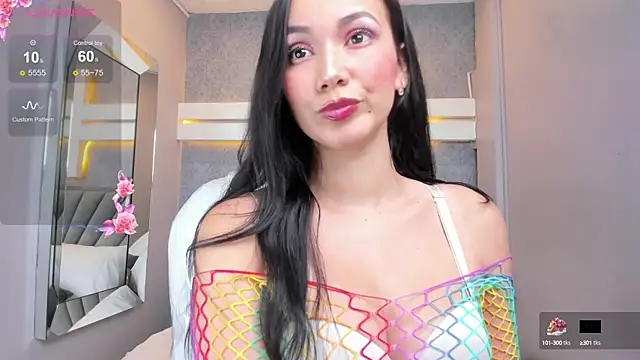 Snapshot of JessicaMilan chatting on March 21, 4:06 am JessicaMilan online show from March 21, 4:06 am