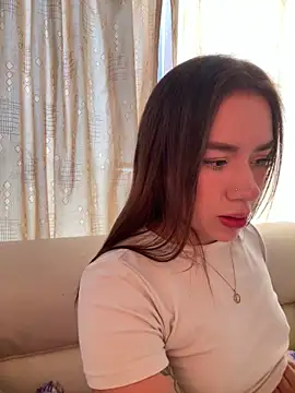 Im Valen Cute online show from March 16, 7:18 pm